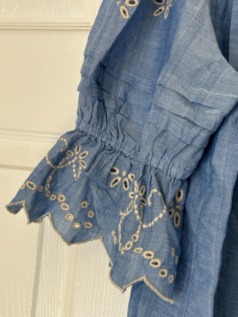 NEW Anthropologie Maeve Short-Sleeve Collared Pleated Blouse Blue Denim Large - Picture 4 of 9